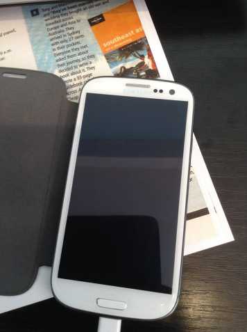 Samsung galaxy S3 white